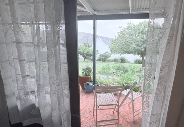2 Bedroom Property for Sale in Sandbaai Western Cape